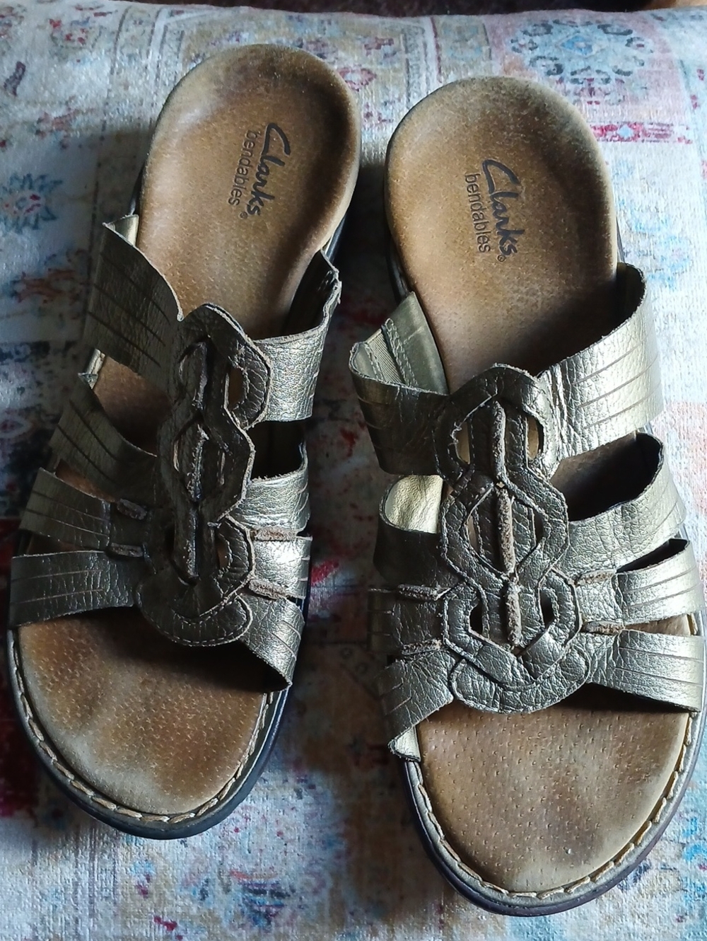 Clarks Gold Sandals Size 9